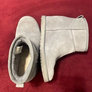 UGG Classic Femme Mini Snow Boots